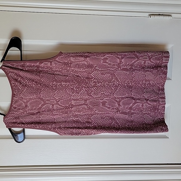 INC international concepts size S/M pink snakeskin tank top NWT - Picture 8 of 9